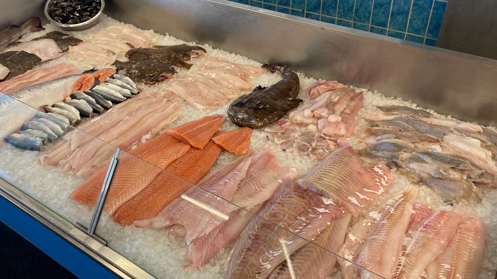 Fisken Hirtshals (fish shop)