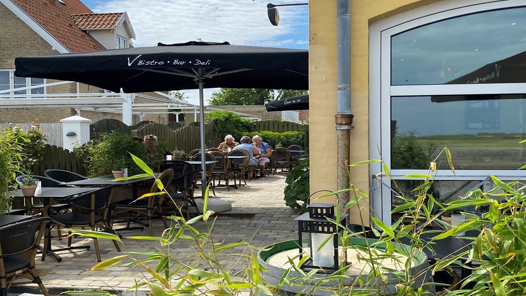 V Bistro
