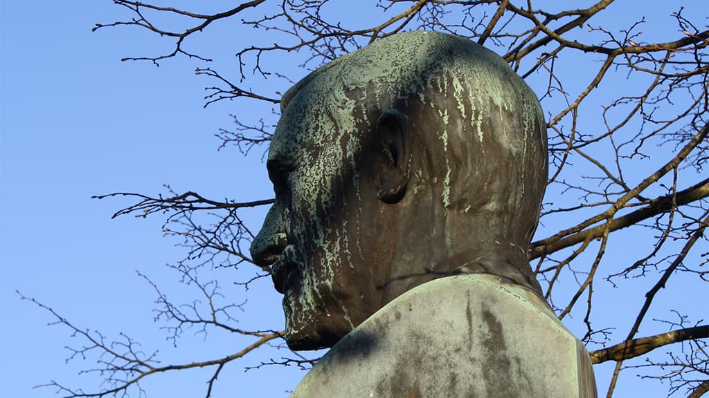 Bust in front of Vejen Railway Station