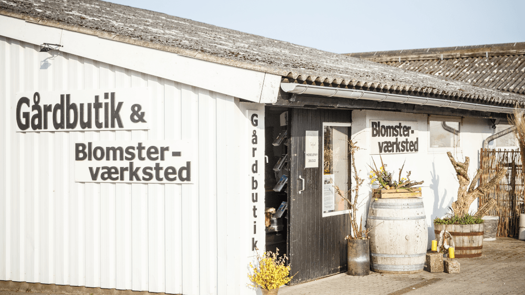 The entrance to Tinnetgaard Farm Shop