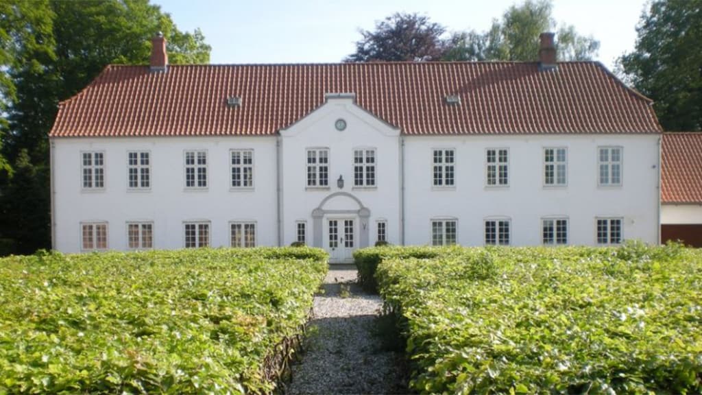 The café at Haughus Manor