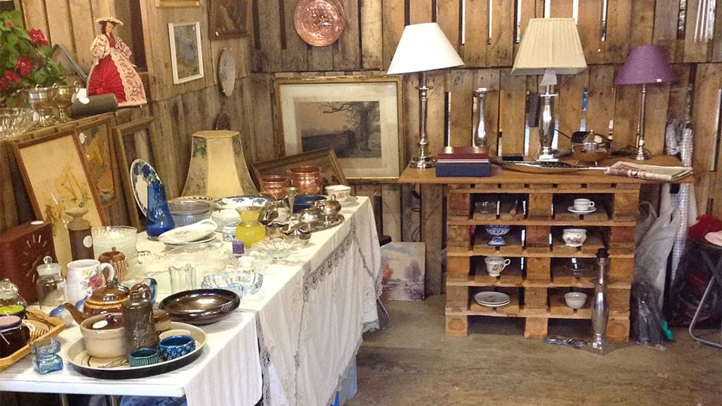 Haughus Manor, Antique and Flea Market