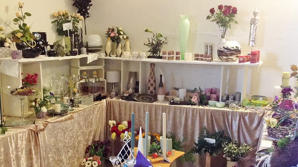 Haughus Manor, Antique and Flea Market