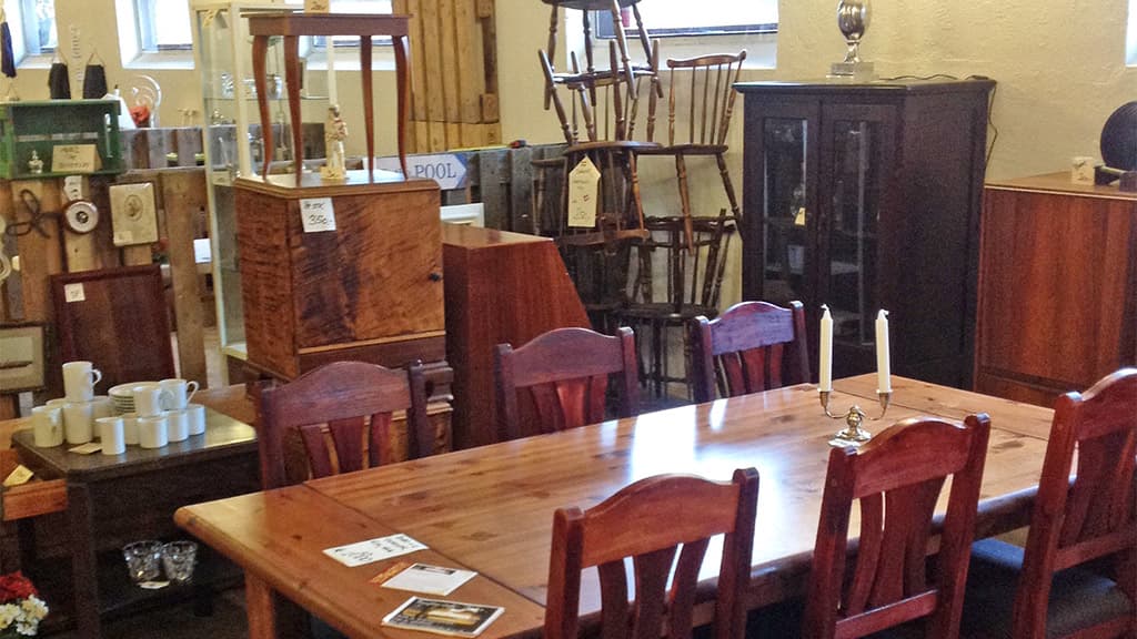 Haughus Manor, Antique and Flea Market