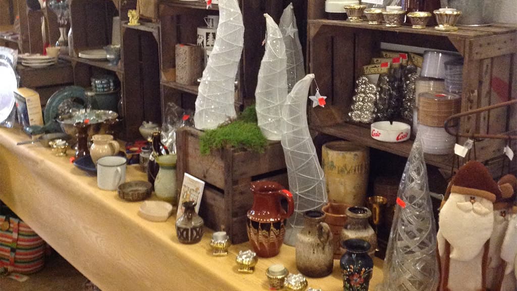 Haughus Manor, Antique and Flea Market