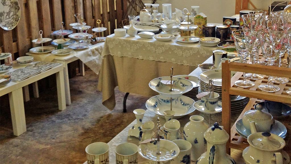 Haughus Manor, Antique and Flea Market