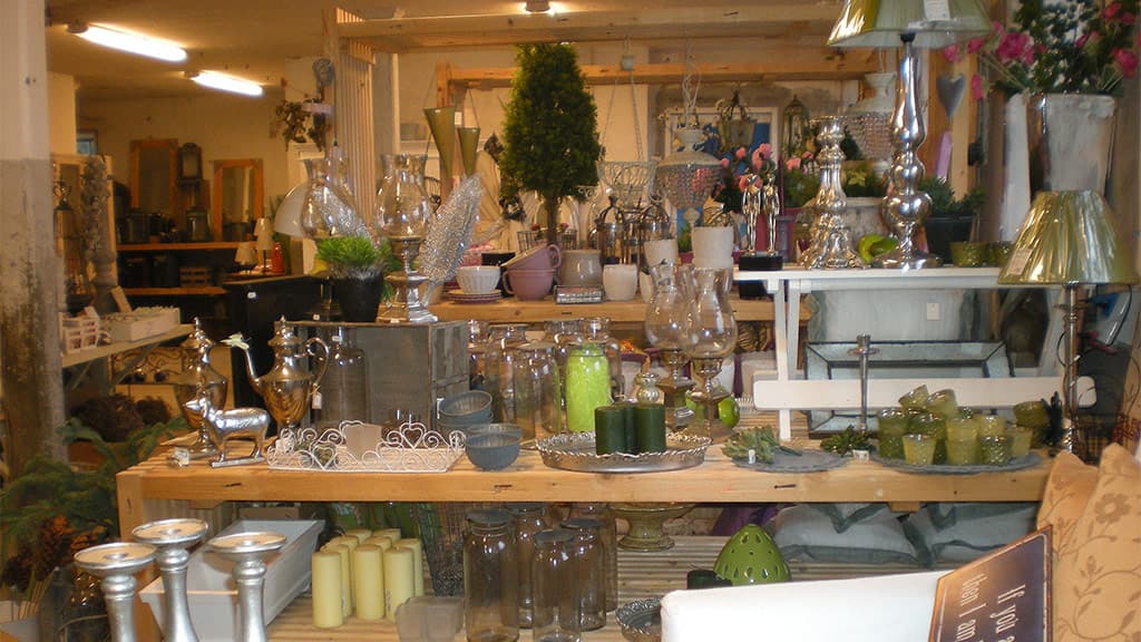 Haughus Manor, Antique and Flea Market