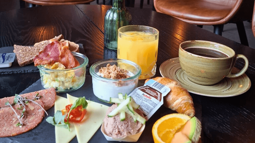 Brunch plate at Frk. Kold in Himmerland