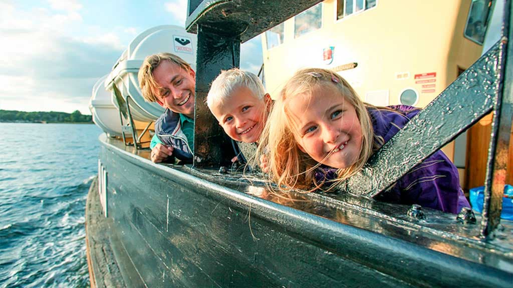 Kids on the ferry to Egholm
