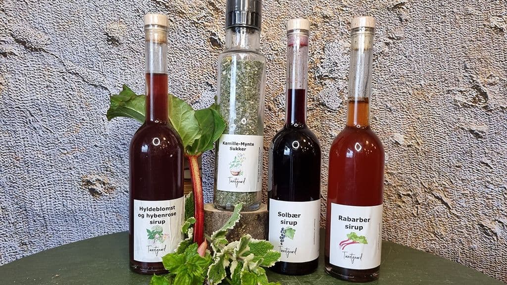 Artisanal syrups and sugar crafted at Tinnetgaard